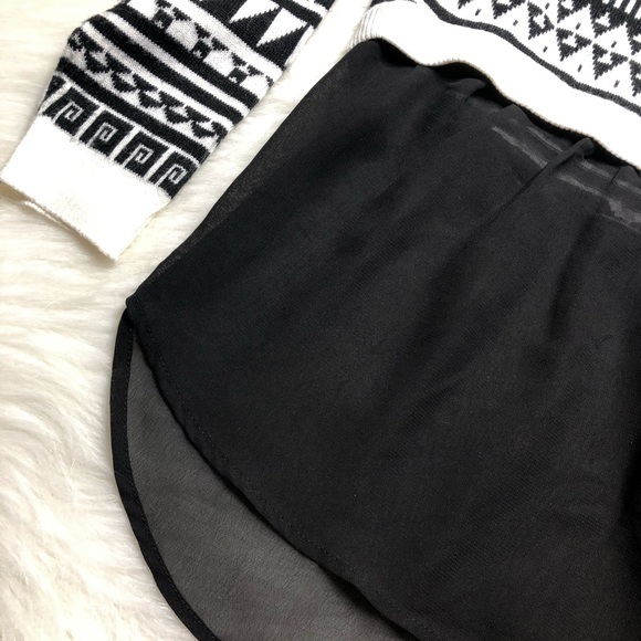 Black & White Aztec Layered Sweater - Picture 6 of 8